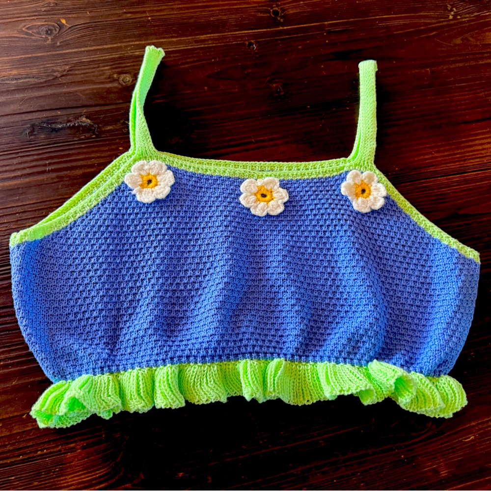 Women’s crop sweater